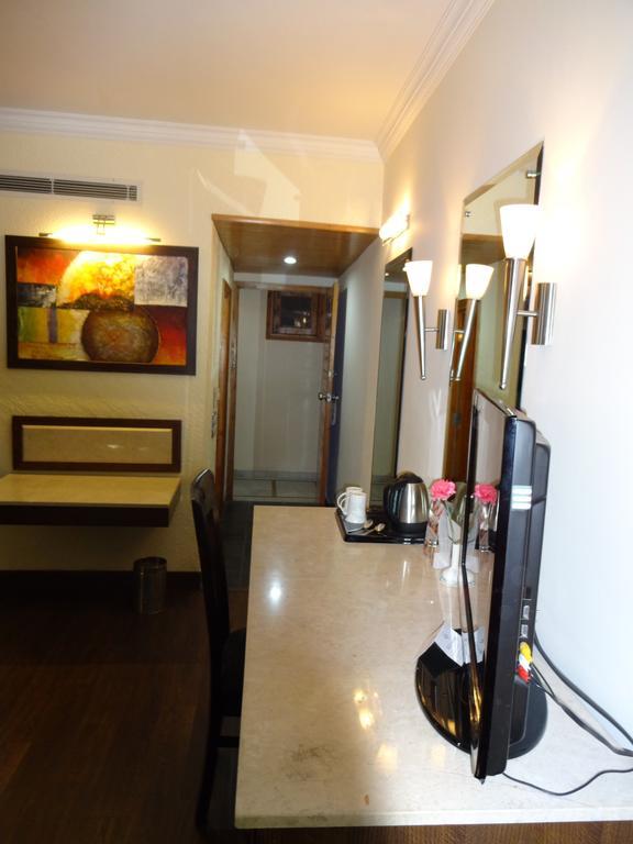 Hotel Combermere Shimla Exteriör bild